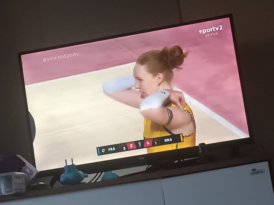 Click to view full size Eu tava assistindo o jogo da seleção e quase me acabo na punheta vendo essas gostosas ???