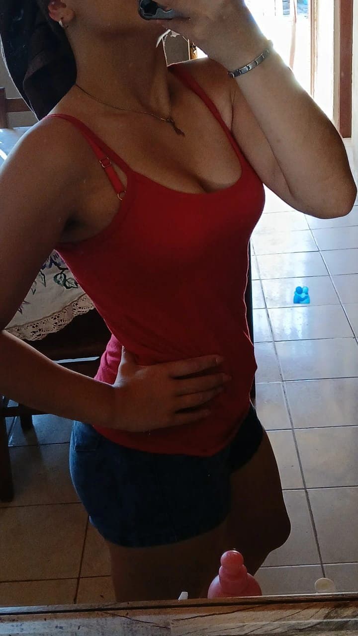 Click to view full size Lindas18??