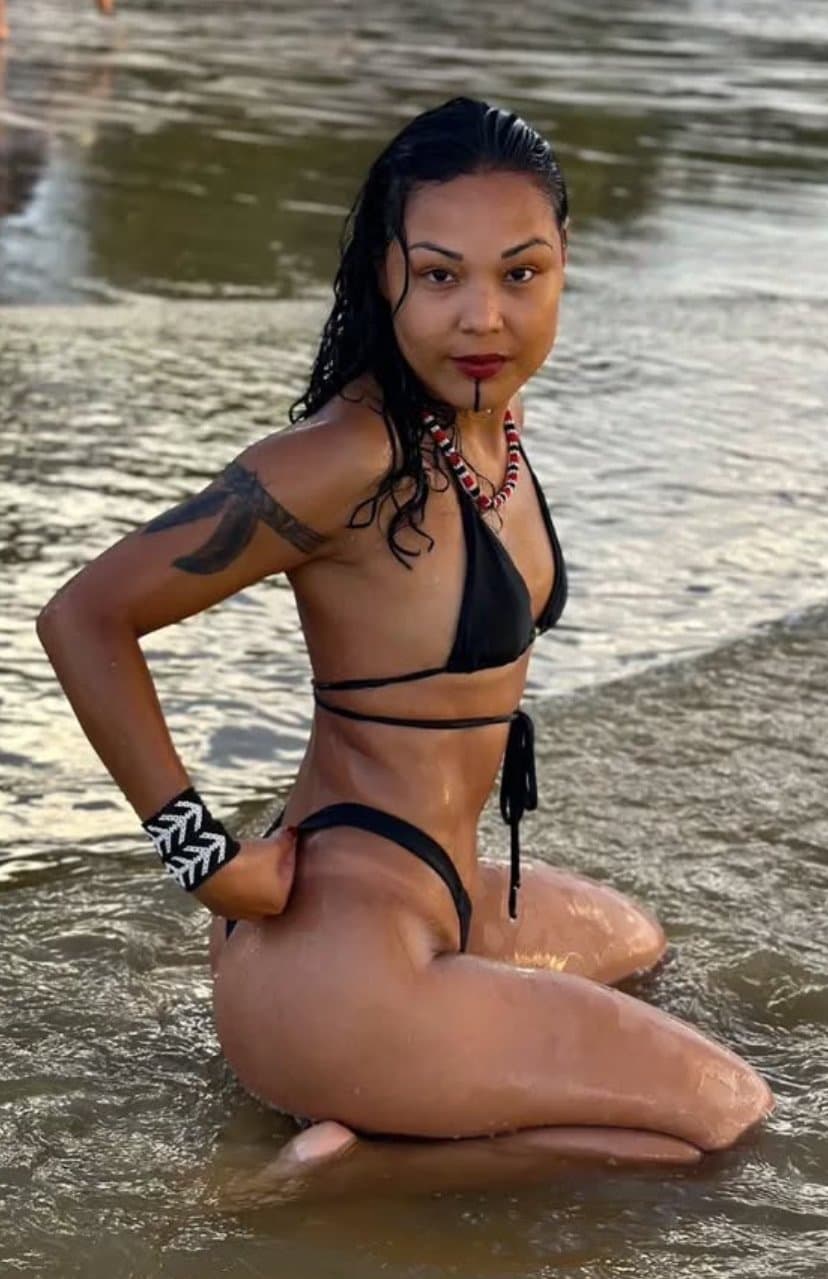 Click to view full size Mestiça safada