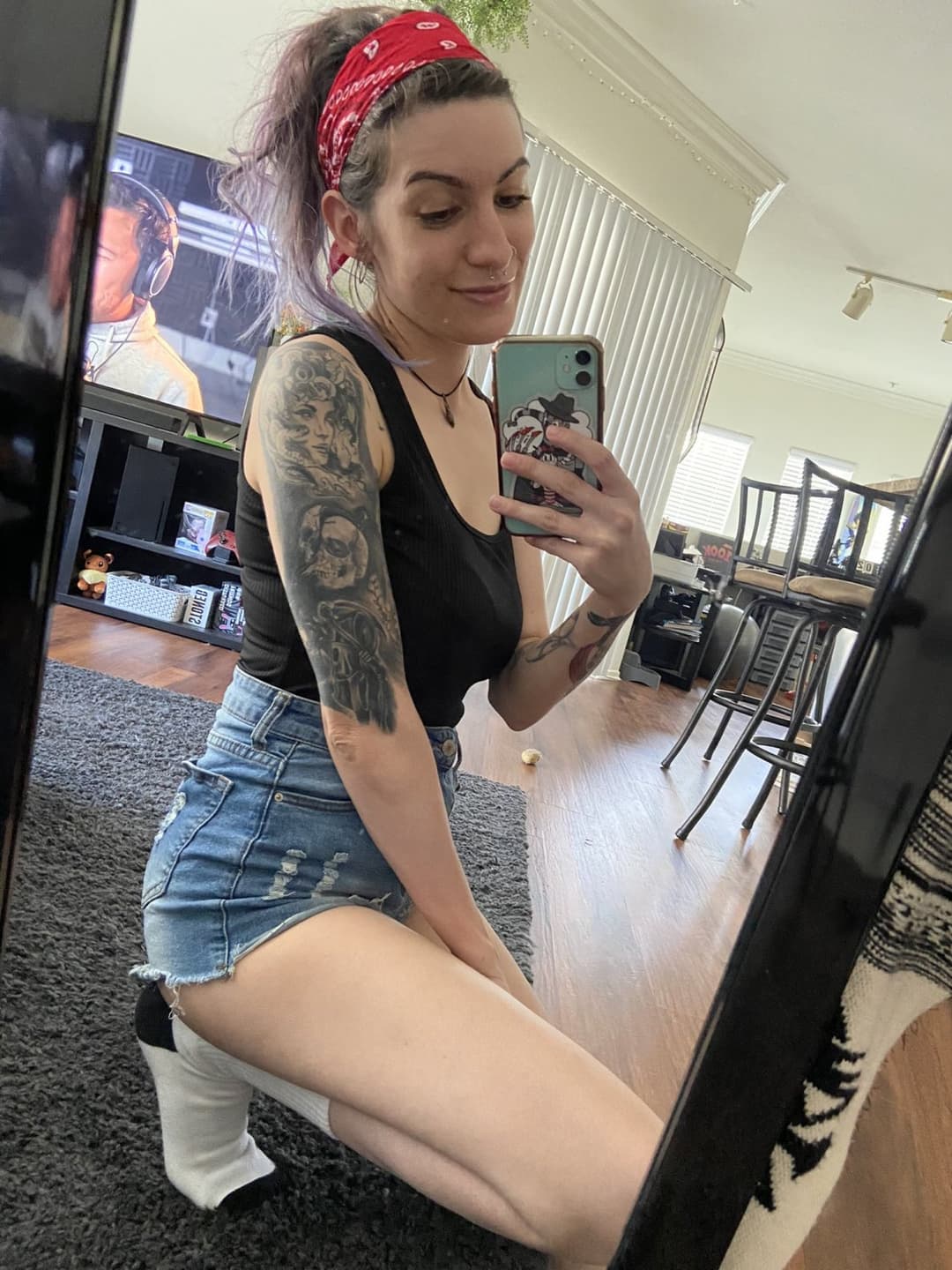 Click to view full size Nat Gets Laid