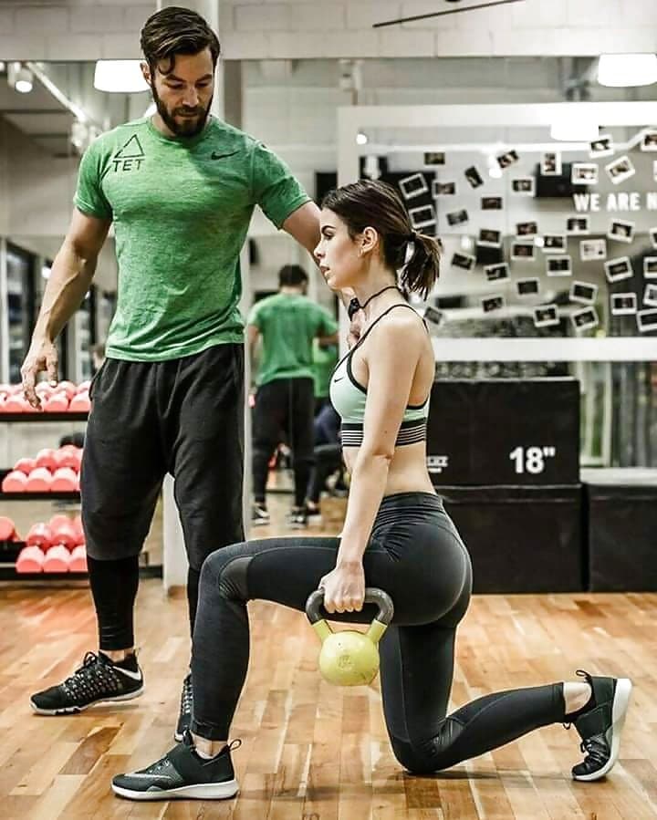 Click to view full size Superstar Lena Meyer-Landrut Workout und Fotzen-Workout