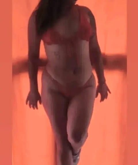 Click to view full size Lindas17??