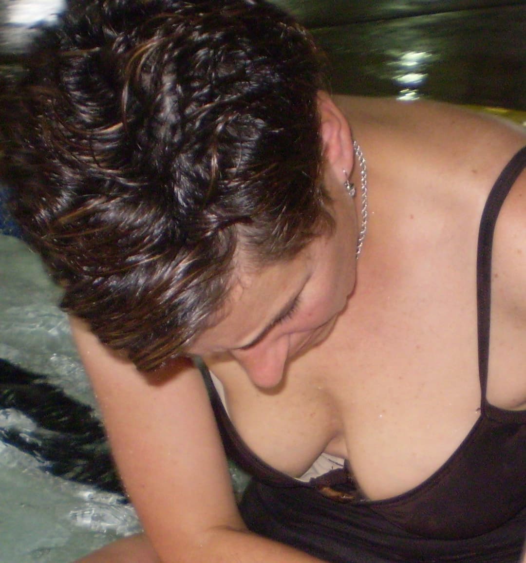 Click to view full size Sexy, horny, naughty Mormon milf in swimsuits and her birthday suit!!