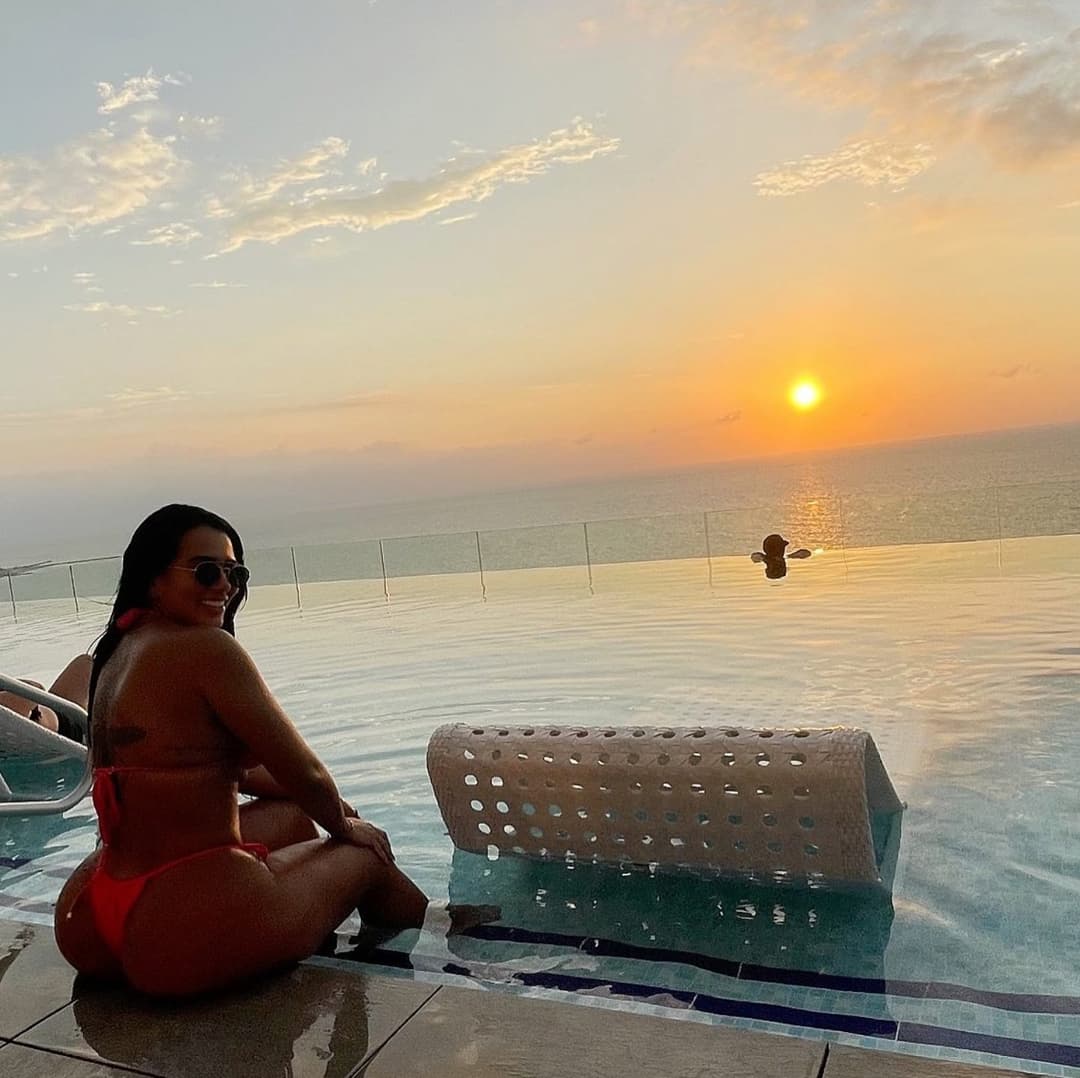 Click to view full size Daniela Cortes, colombiana re culona mama soltera.