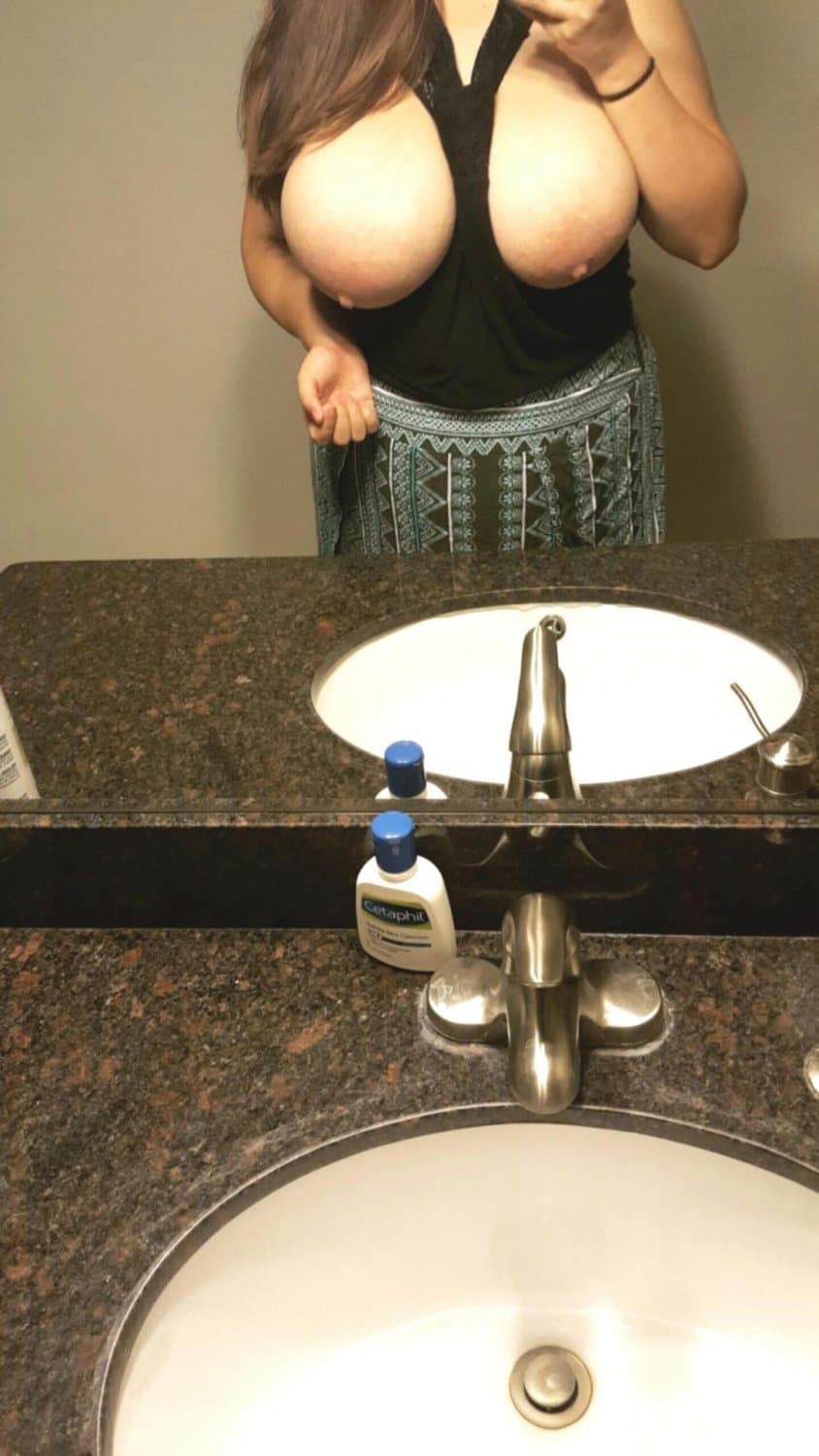 Click to view full size Naughty Office Gurl