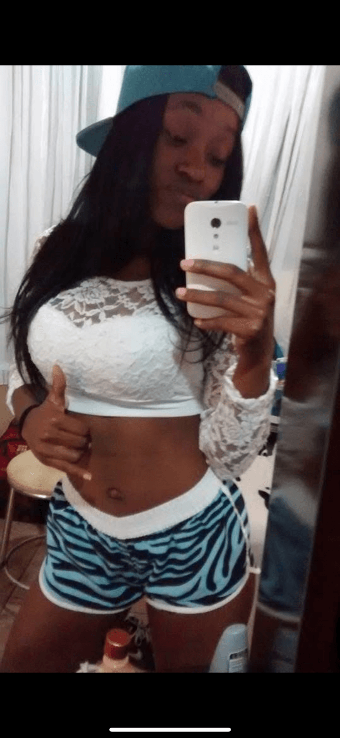 Click to view full size MINHA PUTA - Mona - Oque fariam com essa puta favelada ??? ???