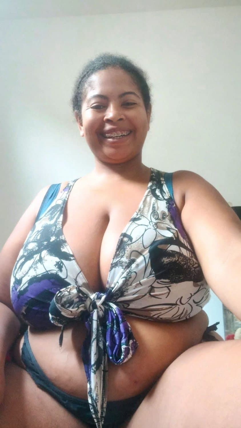 Click to view full size Gordinha tarada e safada