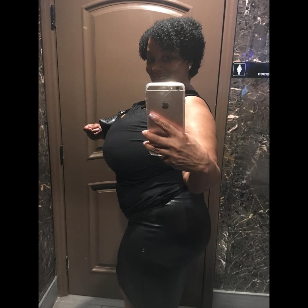 Click to view full size Mature Milf With Super Sized Titties I Want Her Bad Bad& I Would Not Pull Out