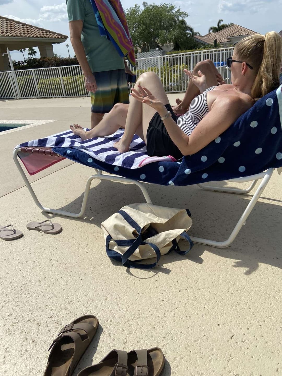 Click to view full size Kathy Bee (42 y/o cousin 34G Tits)