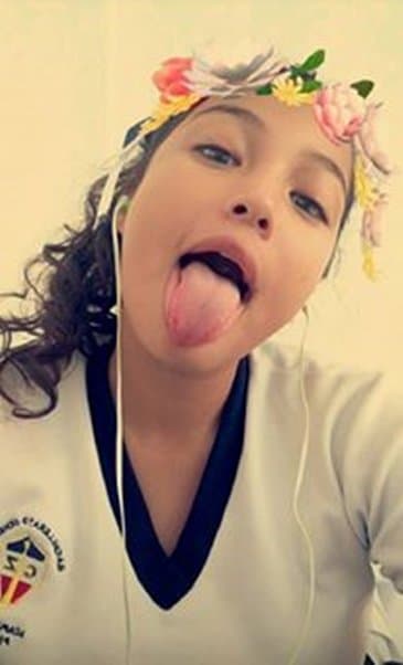 Click to view full size morenita violeta trigo pendeja tetona cogiendo