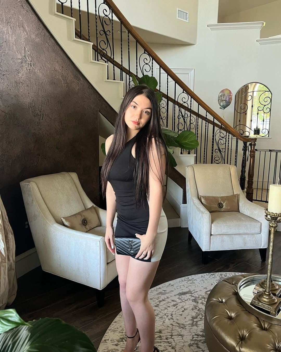 Click to view full size Jenna Rae Frank - 18th Birthday (June 16, 2022)
