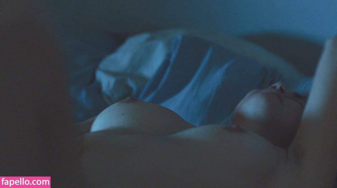 Click to view full size Maia Mitchell So Fucking Sexy with those Petite Suckable Tits & Hot Ass Great Edging material ??