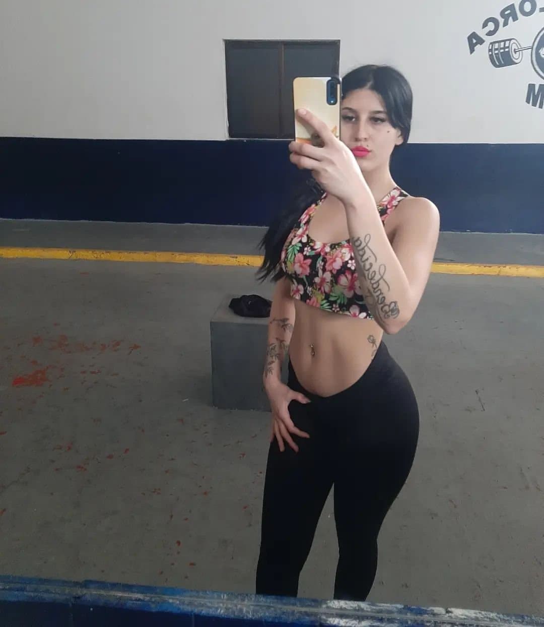 Click to view full size mikaela rocio una turra de culo abusivo