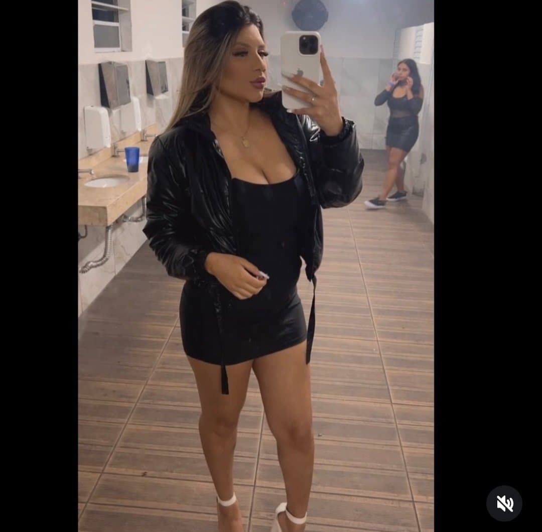 Click to view full size Loira gostosa brasileira