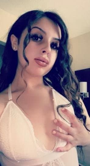 Click to view full size 22 year old Jasmine escort in Orange County ca