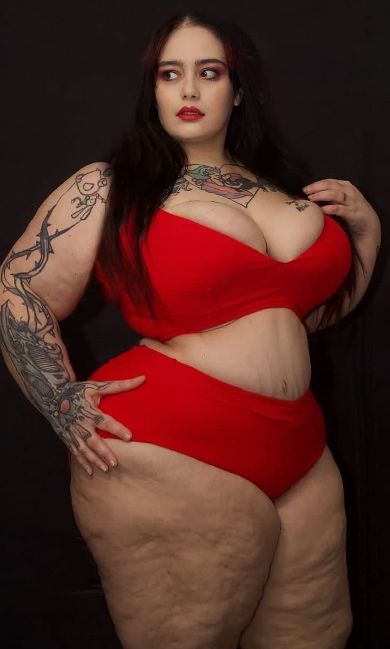 Click to view full size Bbw goth big legs