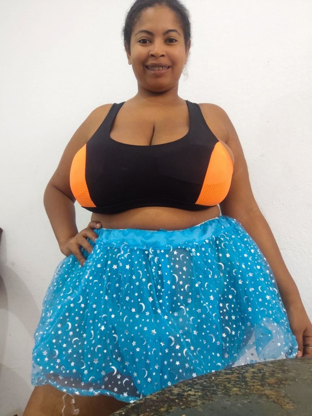 Click to view full size Gordinha tarada e safada