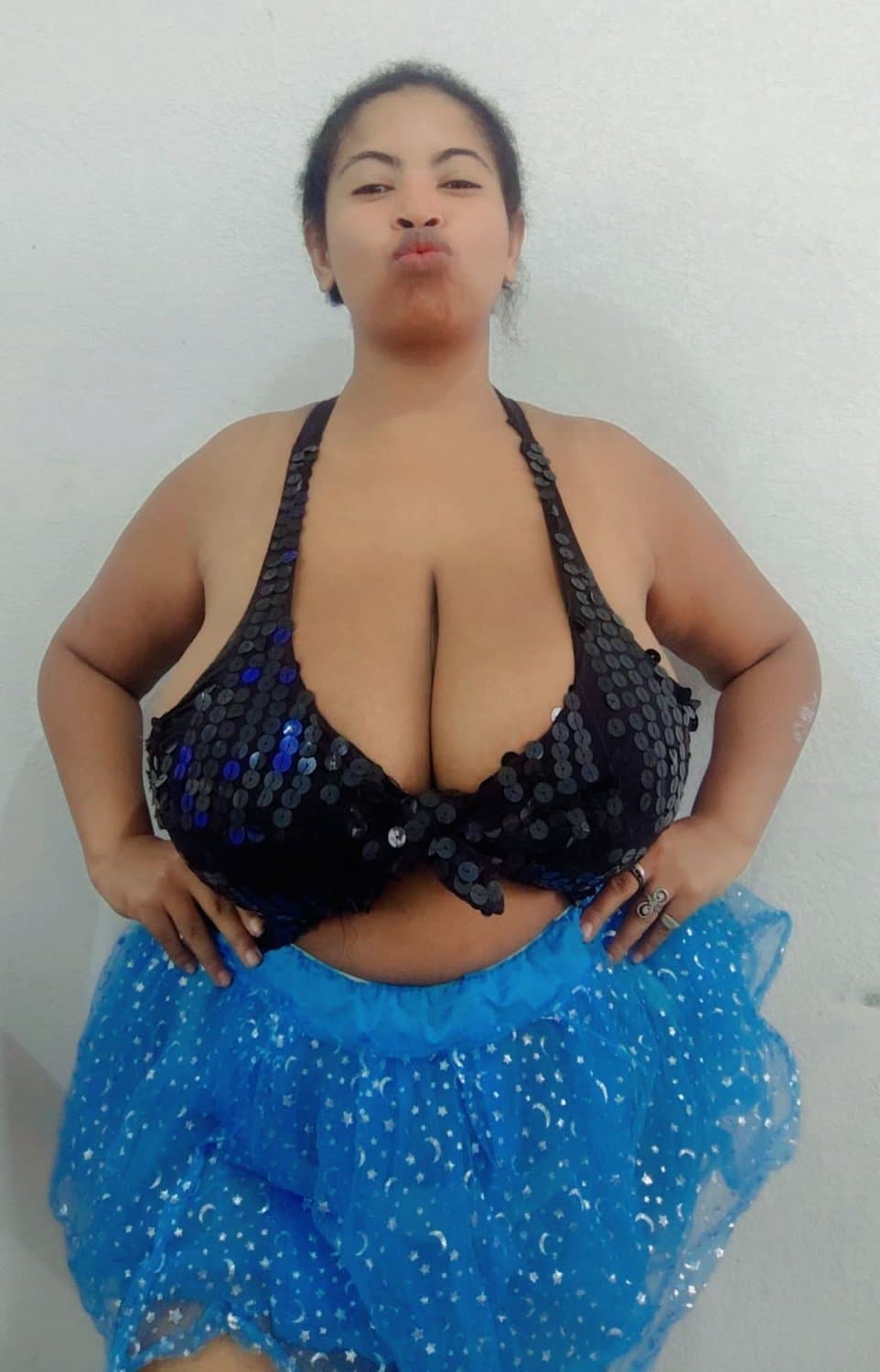 Click to view full size Gordinha tarada e safada