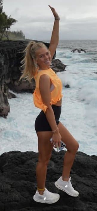 Click to view full size ripped alabama sorority slut has nude photo shoot