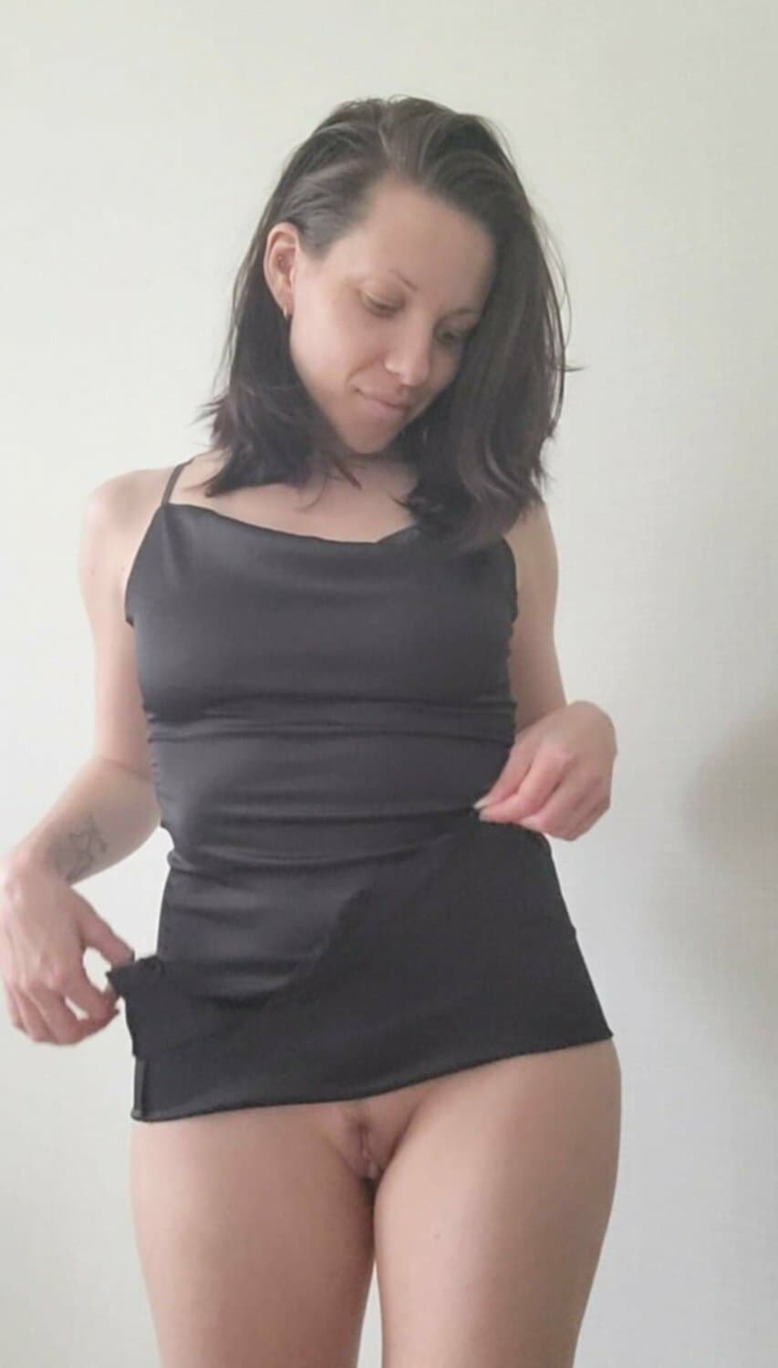 Click to view full size Kaylee wants to be a webslut