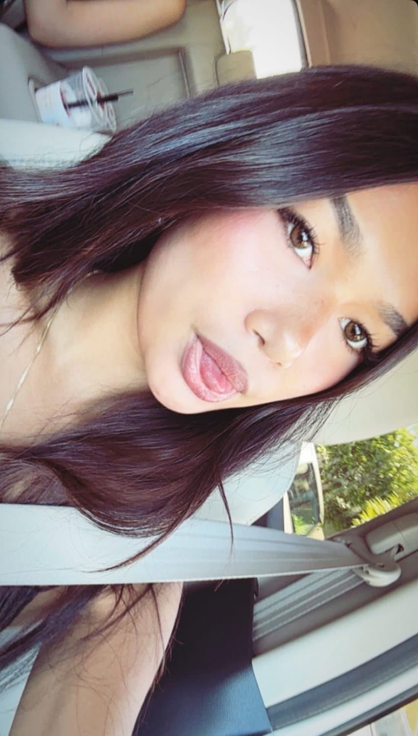 Click to view full size *RARE* Asian Instagram Model’s LEAKED TITS! ??? Check the necklace! Save while you can! ???