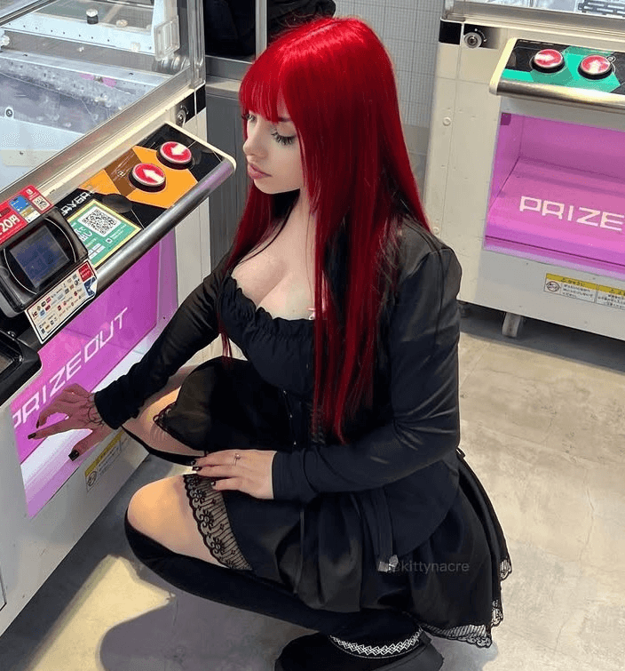 Click to view full size Hot Latina Fat Ass Cosplay Slut Sucking Cock!!!!