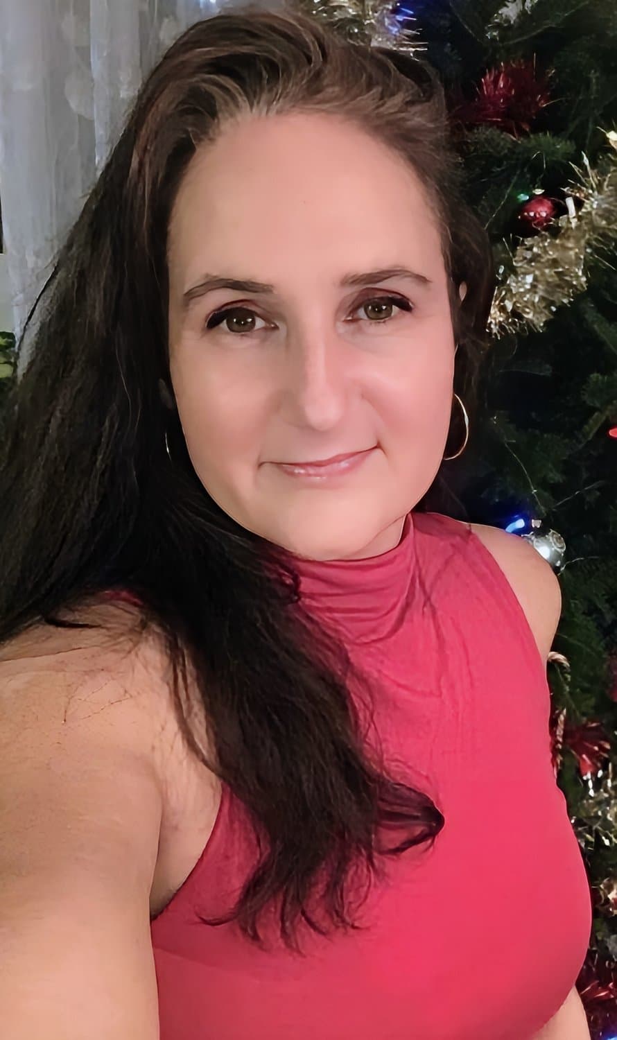 Click to view full size Mature woman in her pretty red fishnets