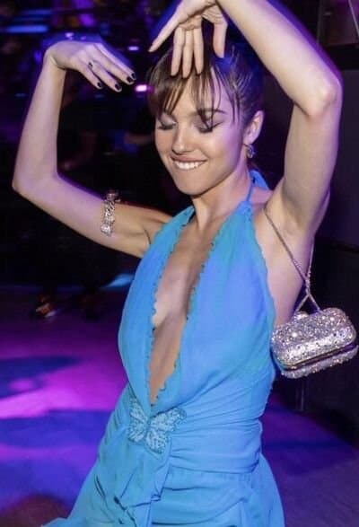 Click to view full size Olivia Rodrigo Is A Such Gorgeous Goddess That Knows How To Drain Me ??