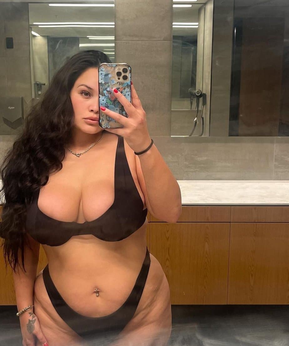 Click to view full size Local baddie pawg slim thick bbw Samara