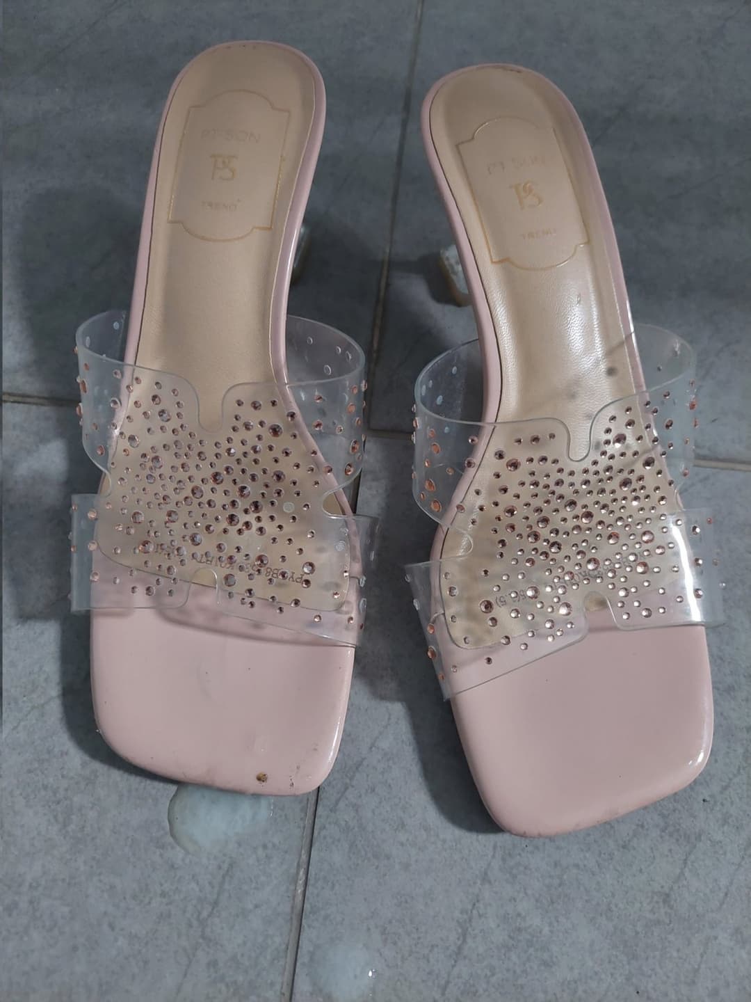 Click to view full size Asian shoes and cum