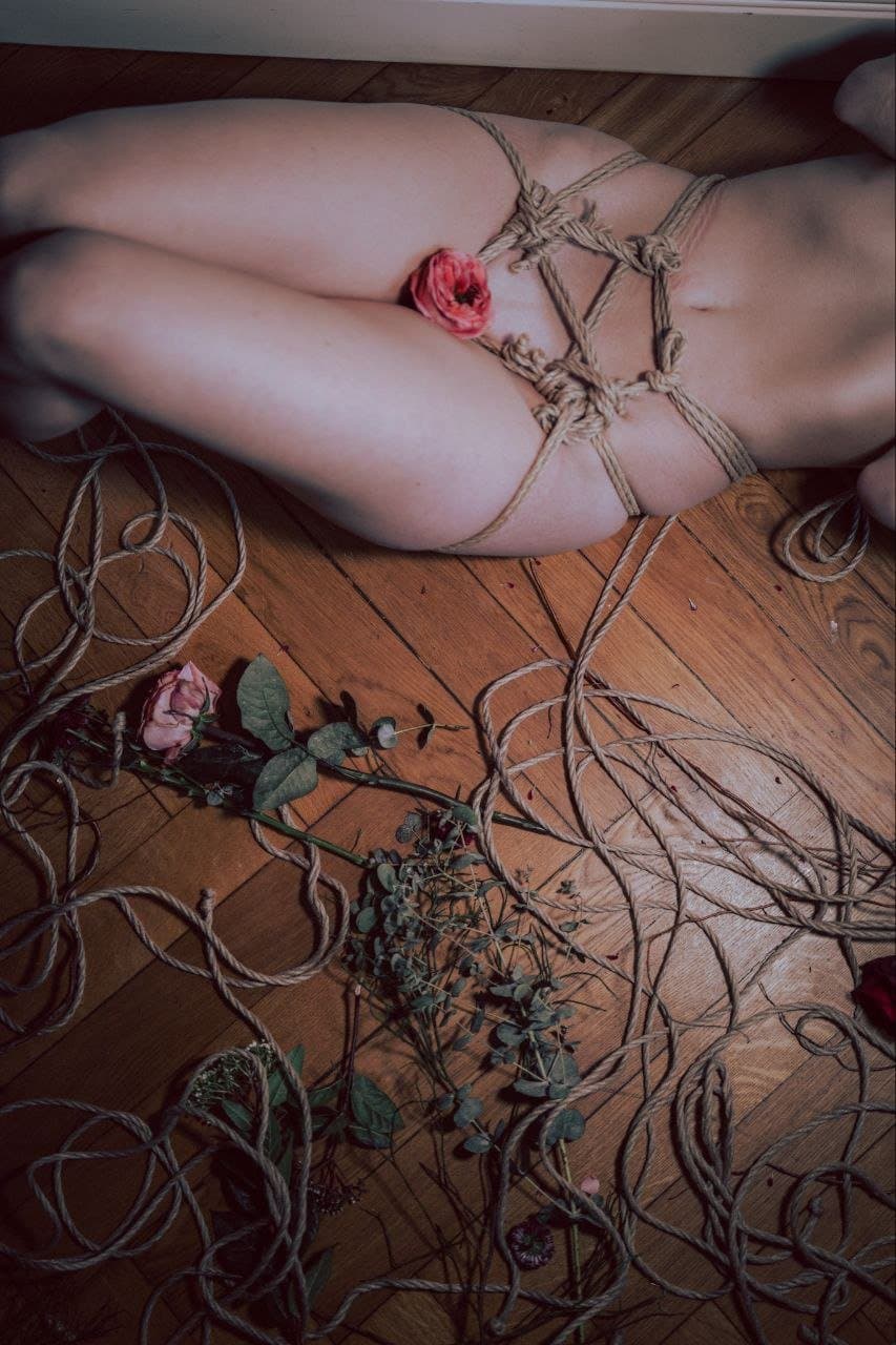 Click to view full size This beauty has the best buttocks on the web