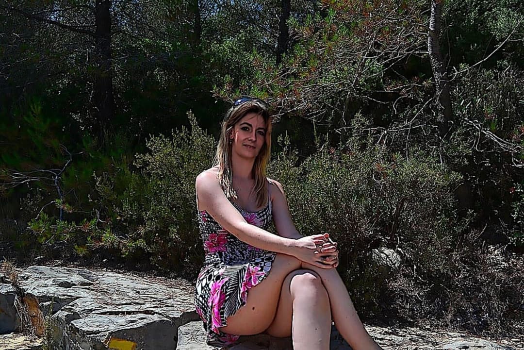 Click to view full size Her ass is her best feature