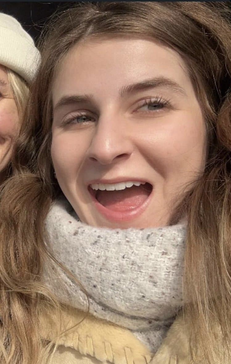 Click to view full size Irl snowbunny webslut Madisen is joined by her MILF mom Melissa and sexy sister Lindsey + ai. Dm/kik