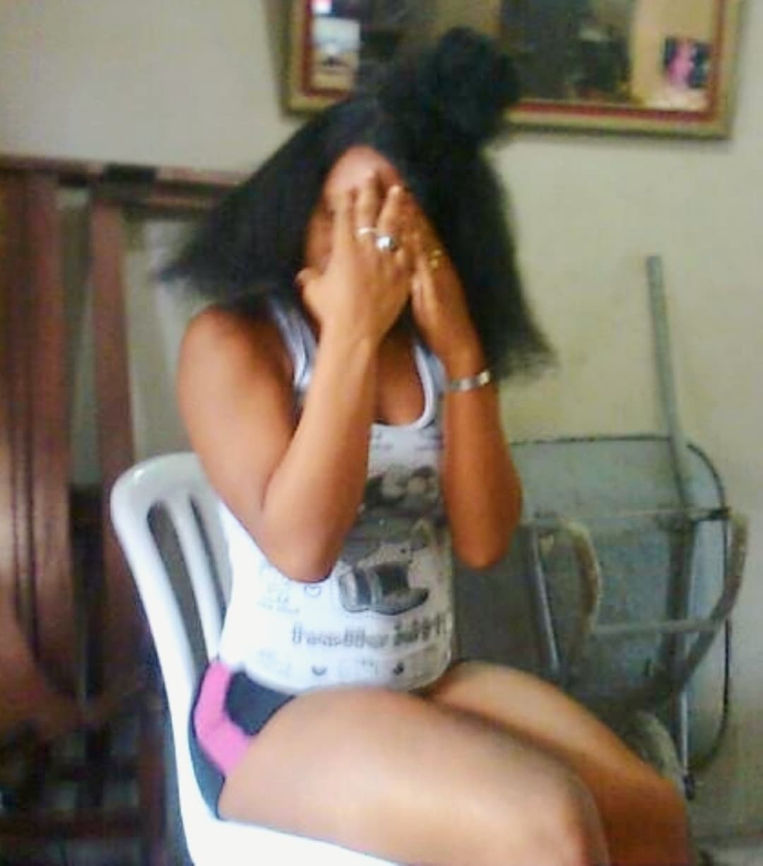 Click to view full size Valeria Cortéz - Bailarina de "Baila la Noche" - la conocí en la playa y me envía fotos sexy