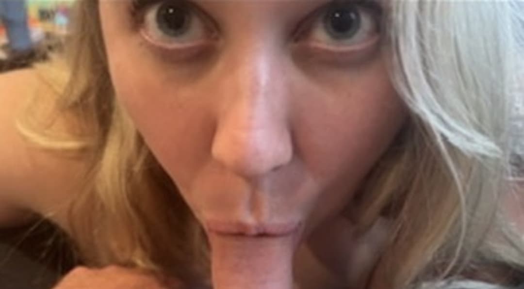 Click to view full size They say I have perfect tits and beautiful eyes