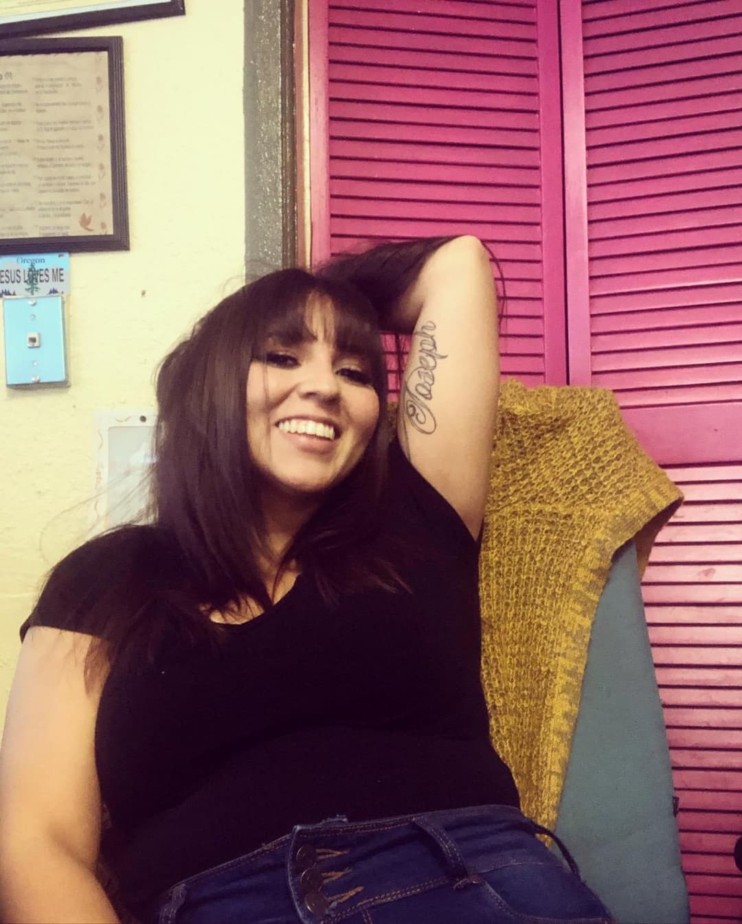 Click to view full size Pull out or creampie this Latina slut