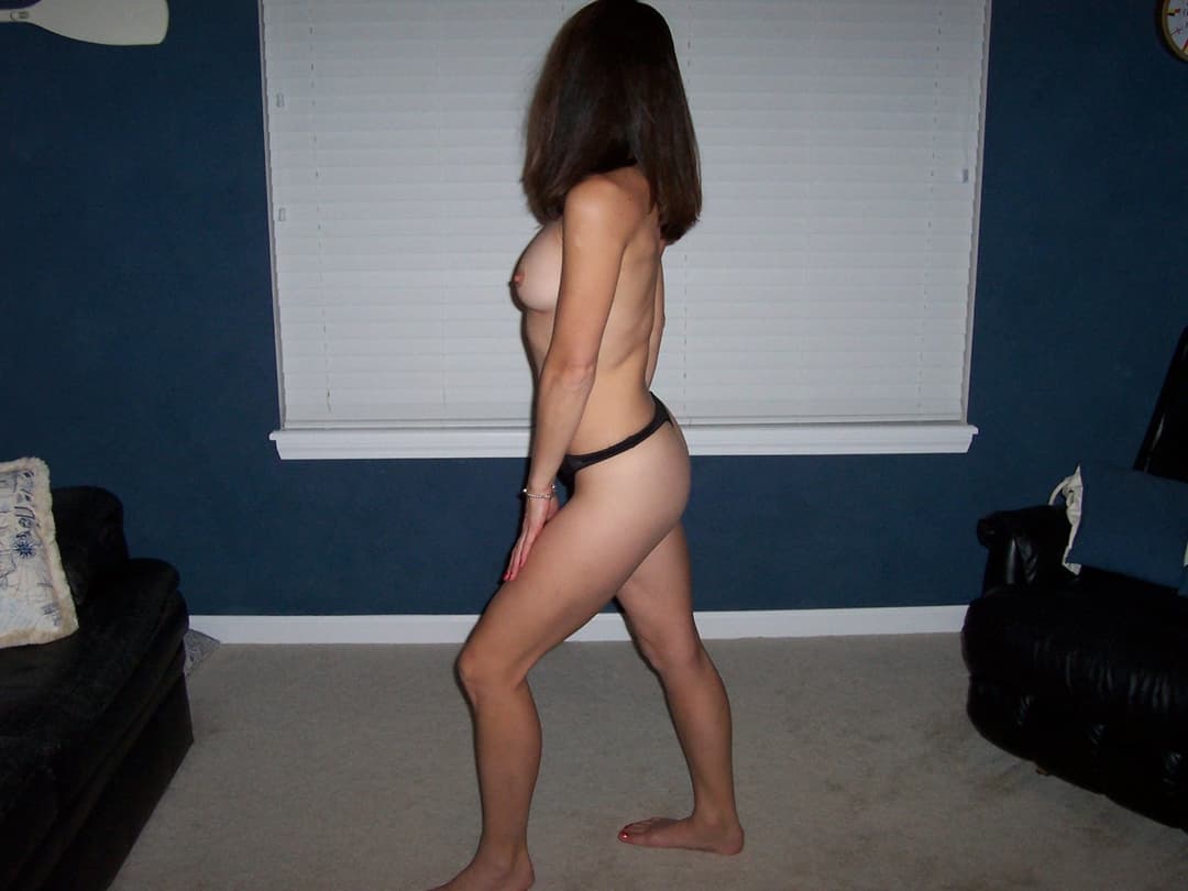 Click to view full size Amateur swinger couple gracing the internet with their nudity! ?