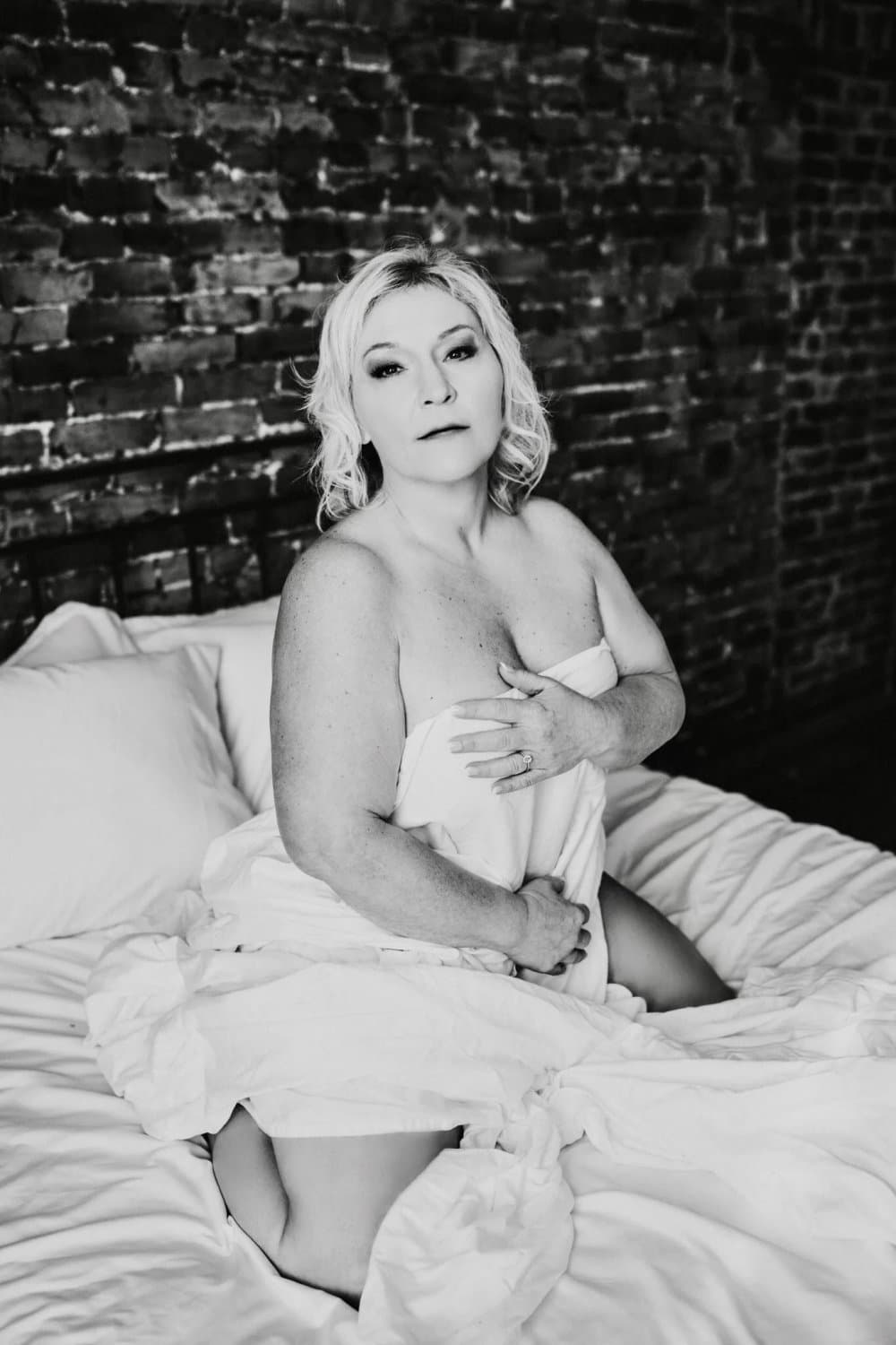 Click to view full size Thick blonde gilf boudoir