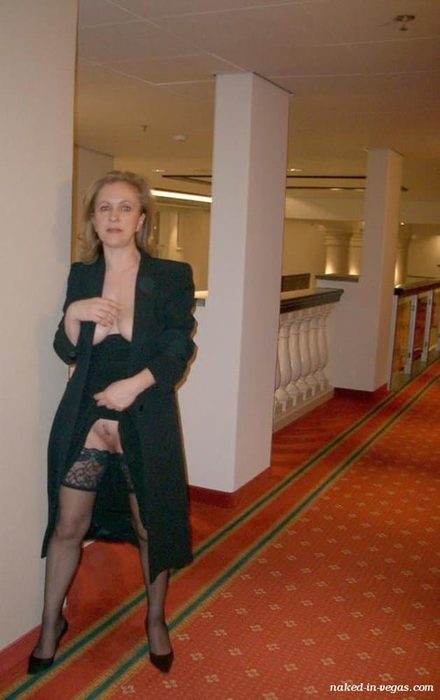 Click to view full size Girls in the Hall #3