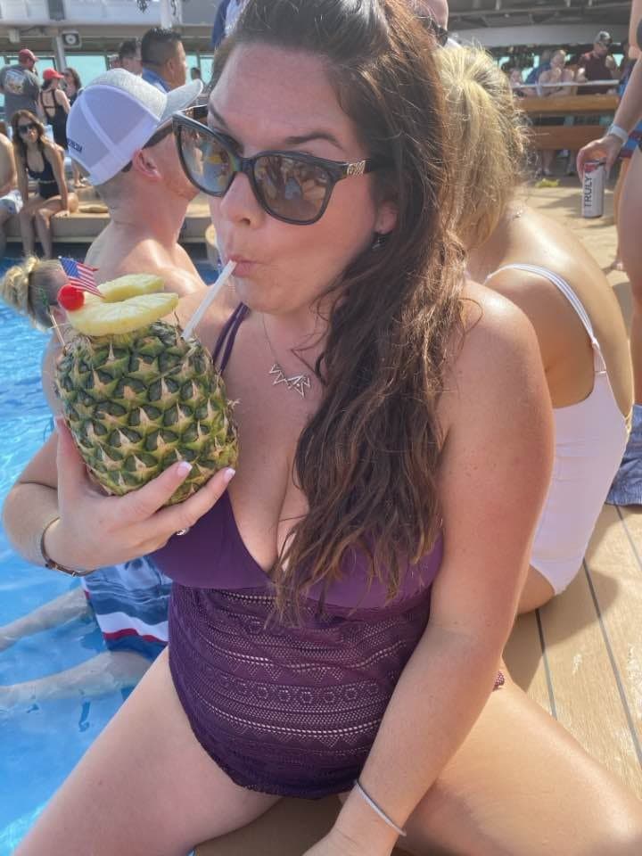 Click to view full size Webslut Wife Karlie Returns Again