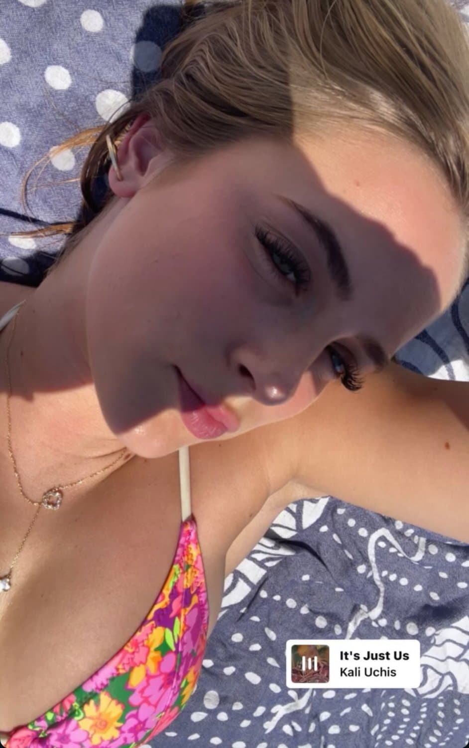 Click to view full size Kiki Learning how to be a webslut.