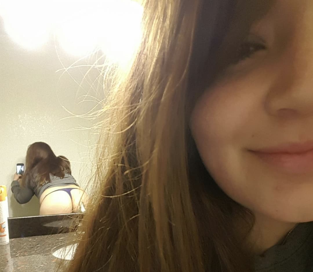 Click to view full size Naughty Office Gurl