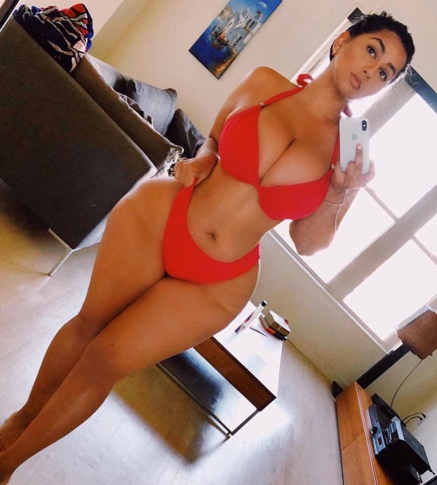 Click to view full size Thic Desi goddess