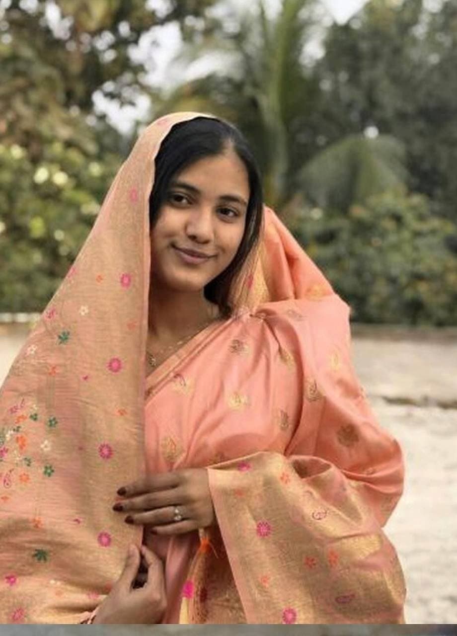 Click to view full size Bhabhi devar