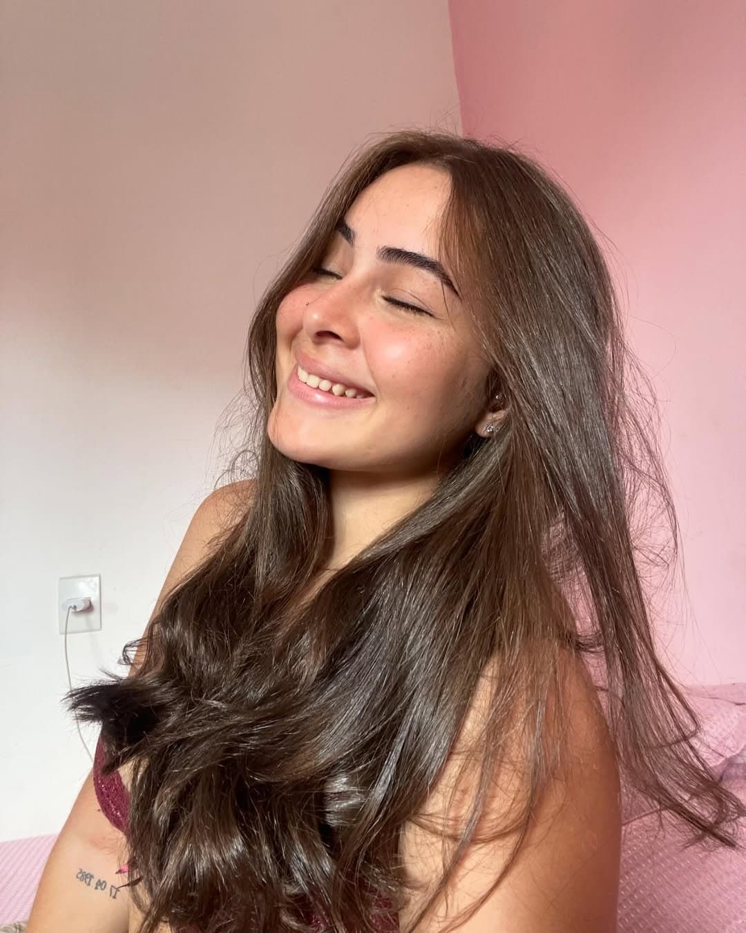 Click to view full size Novinha Regina Schneider do tiktok transando conteúdos exclusivo dela dando no grupo vazou vazado ?