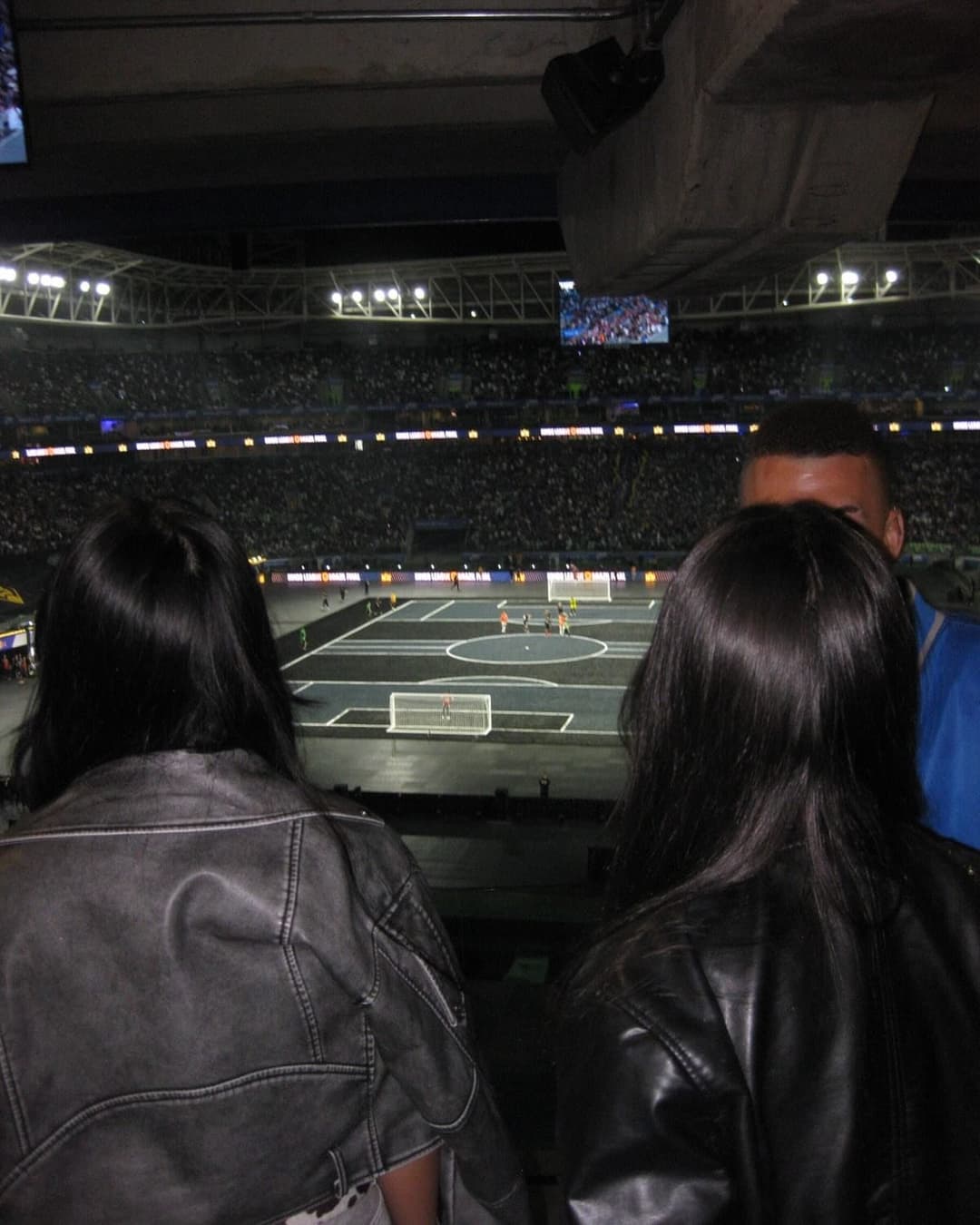 Click to view full size Annie hikari