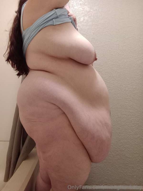 Click to view full size SSBBW with a huge belly