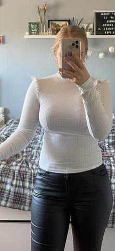 Click to view full size Who wanne wank with me to my cousin noa big juice boobs DM ME