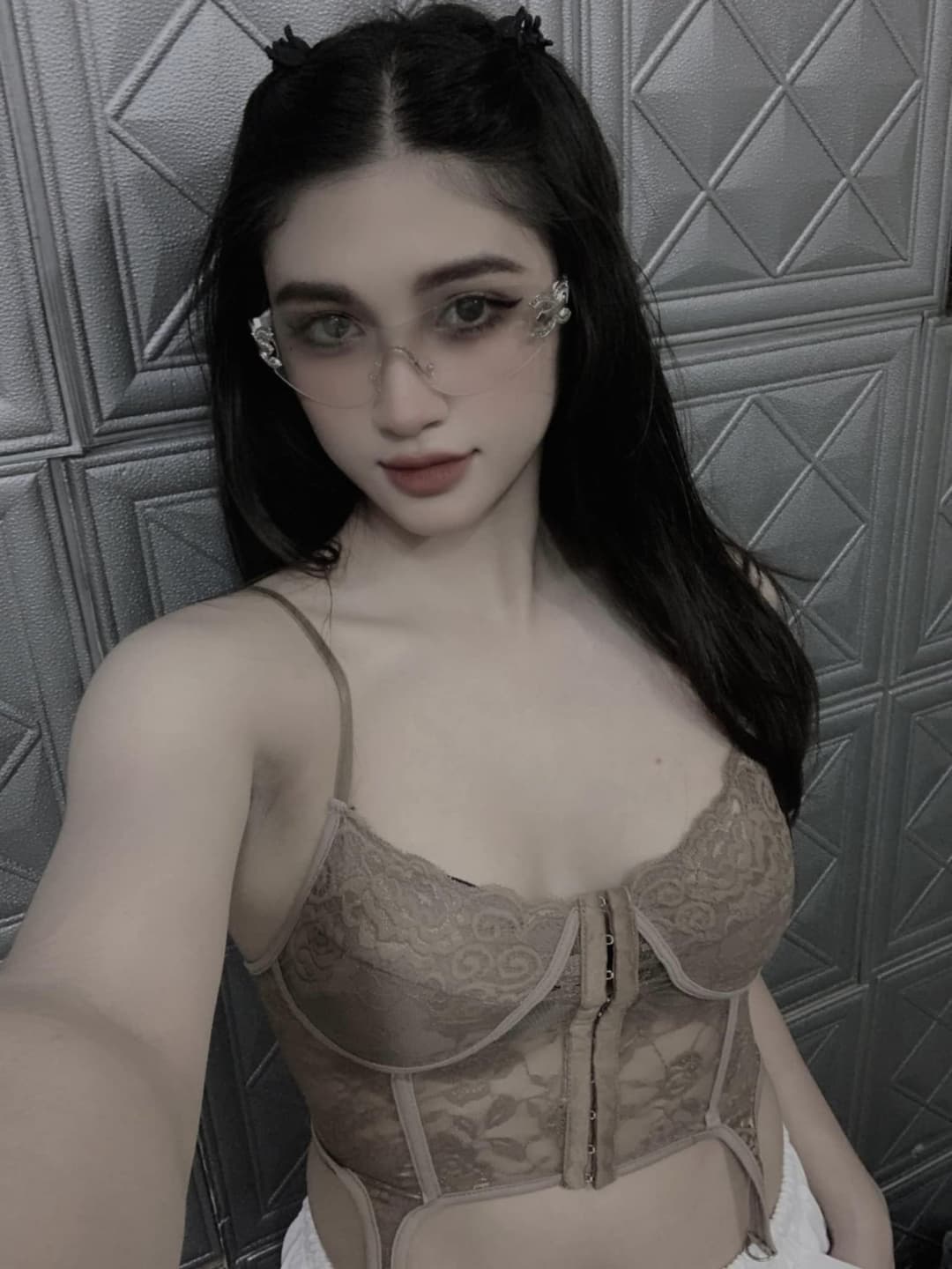 Click to view full size Voyeur Toilet Hidden Cam,Pretty Asian VietNam Girl Shitting And Masturbation