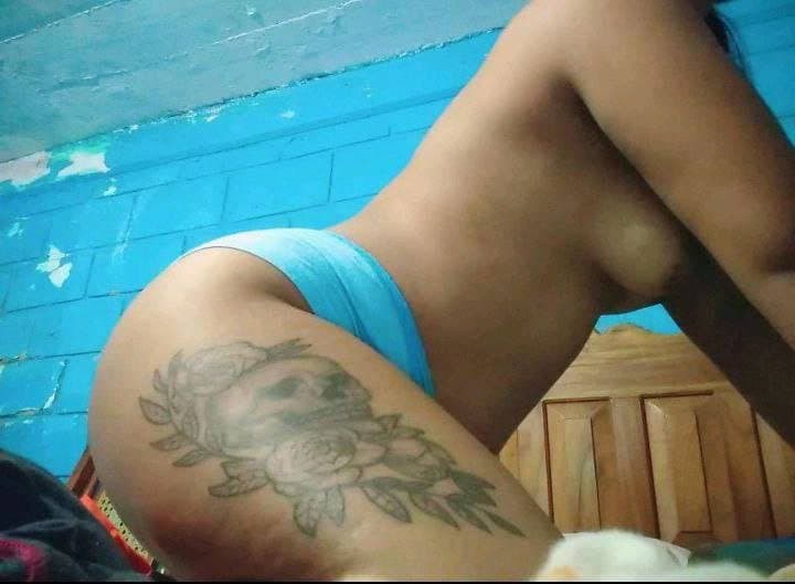 Click to view full size Que perra es Eli